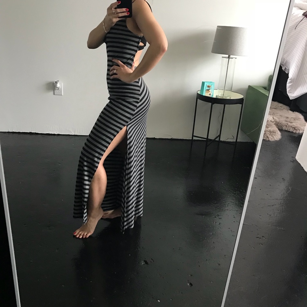 Open back maxi - Picture 2 of 3